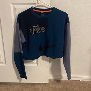 Nike fleece cropped sweater size medium